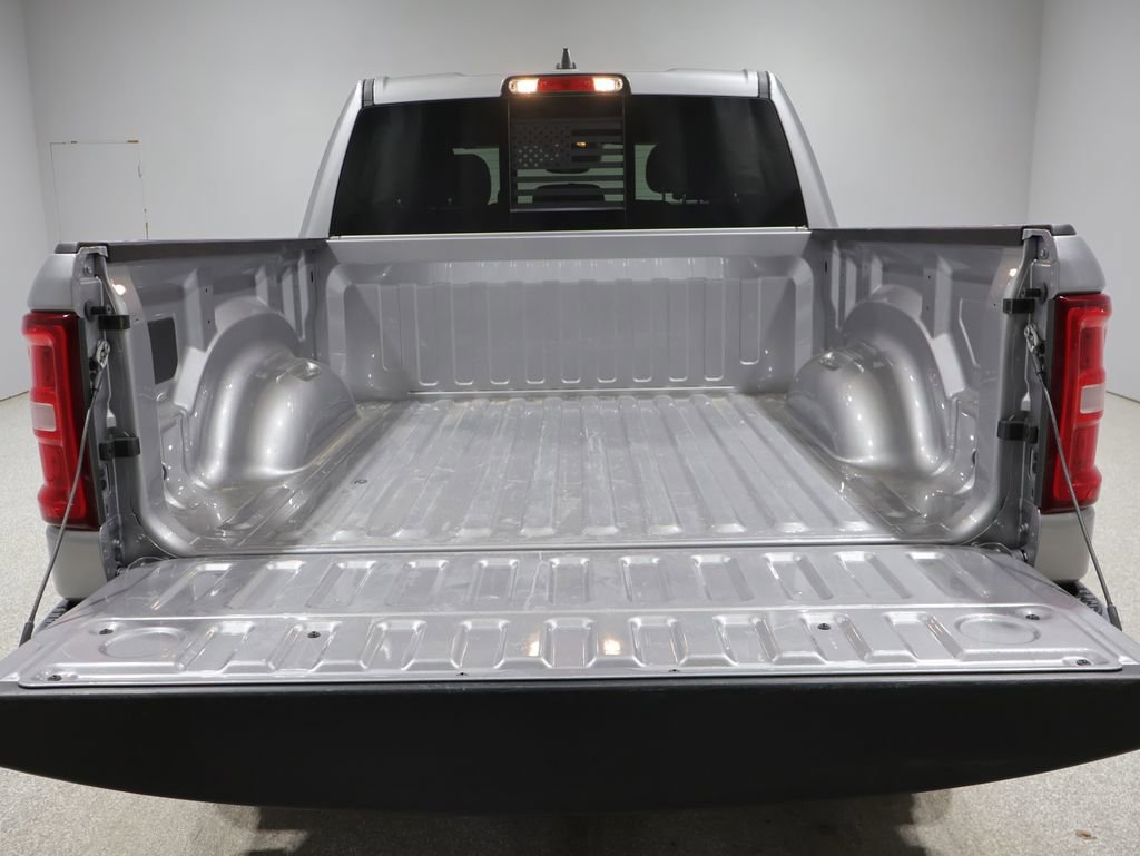 Used 2025 RAM 1500 Big Horn AWD/4WD image 5