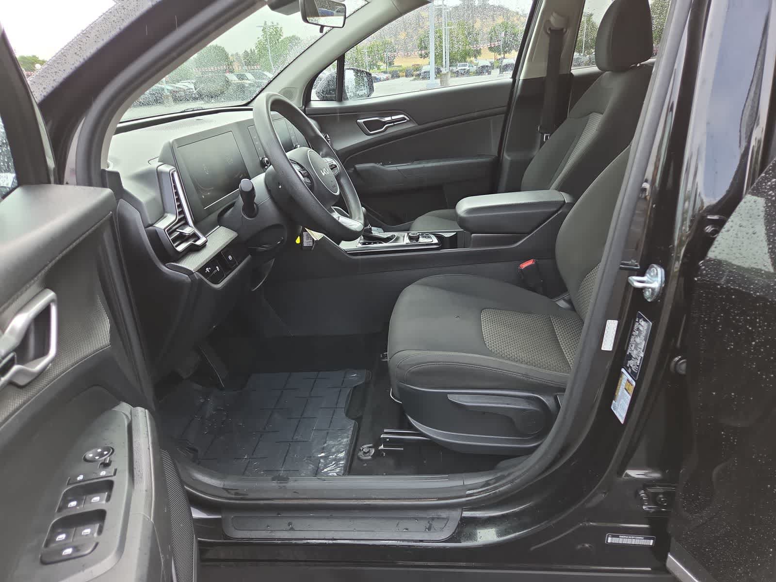 Used 2023 Kia Sportage LX AWD/4WD image 19
