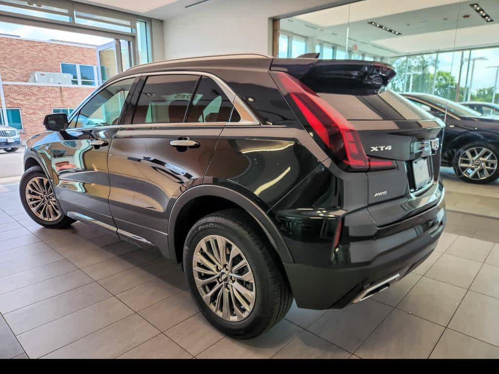 Used 2025 Cadillac XT4 Premium Luxury AWD/4WD image 8