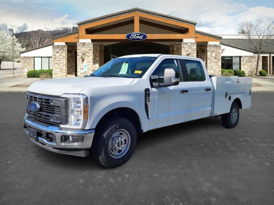 New 2023 Ford F250 XL w/ XL Chrome Package image 17