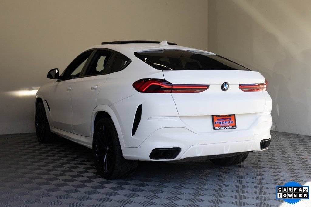 Used 2022 BMW X6 M50i AWD/4WD image 12