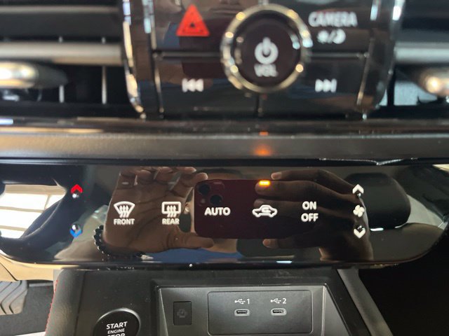 New 2027 Nissan Kicks SR FWD image 14