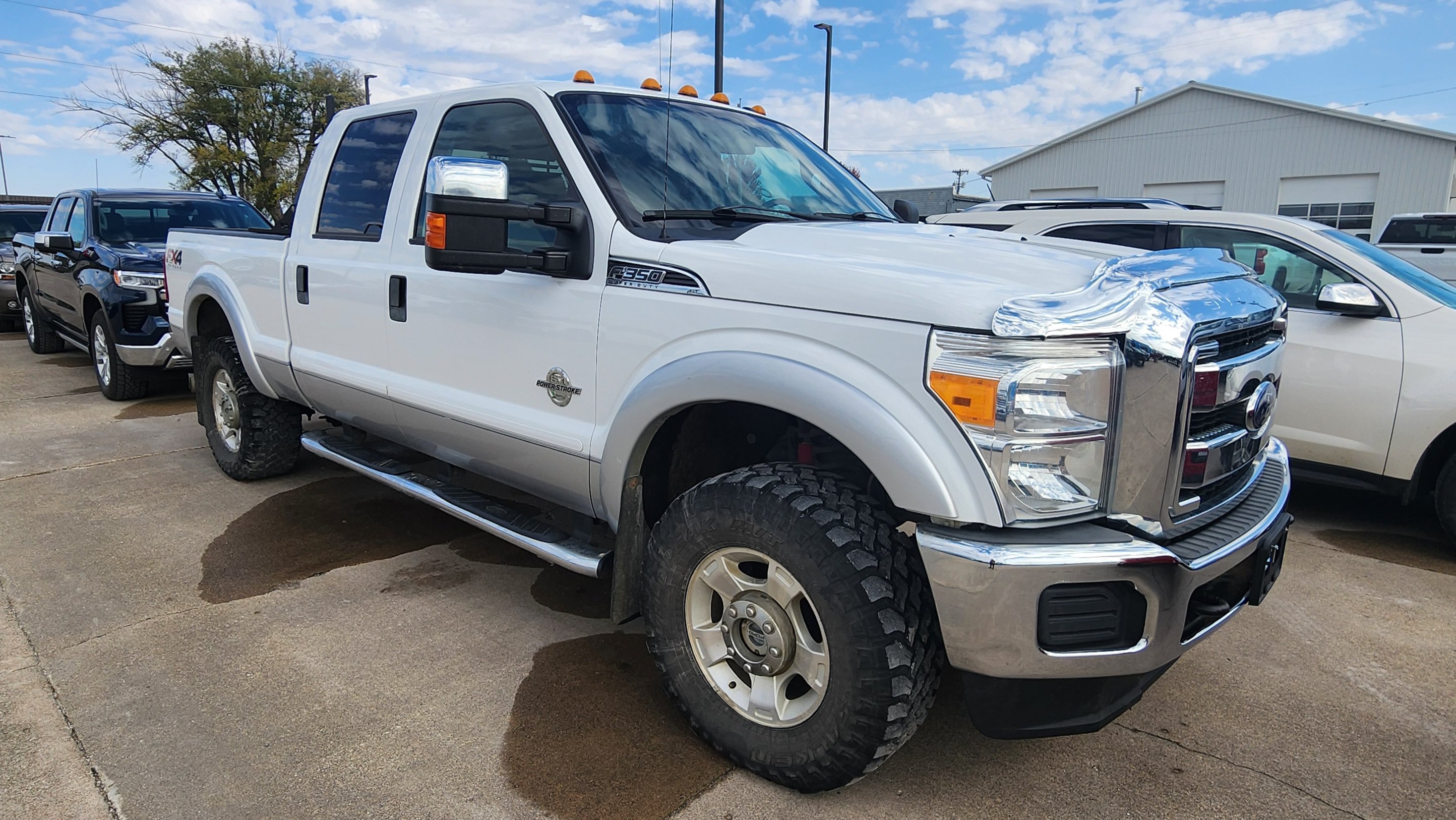Used 2015 Ford F350 XLT w/ XLT Interior Package AWD/4WD image 3