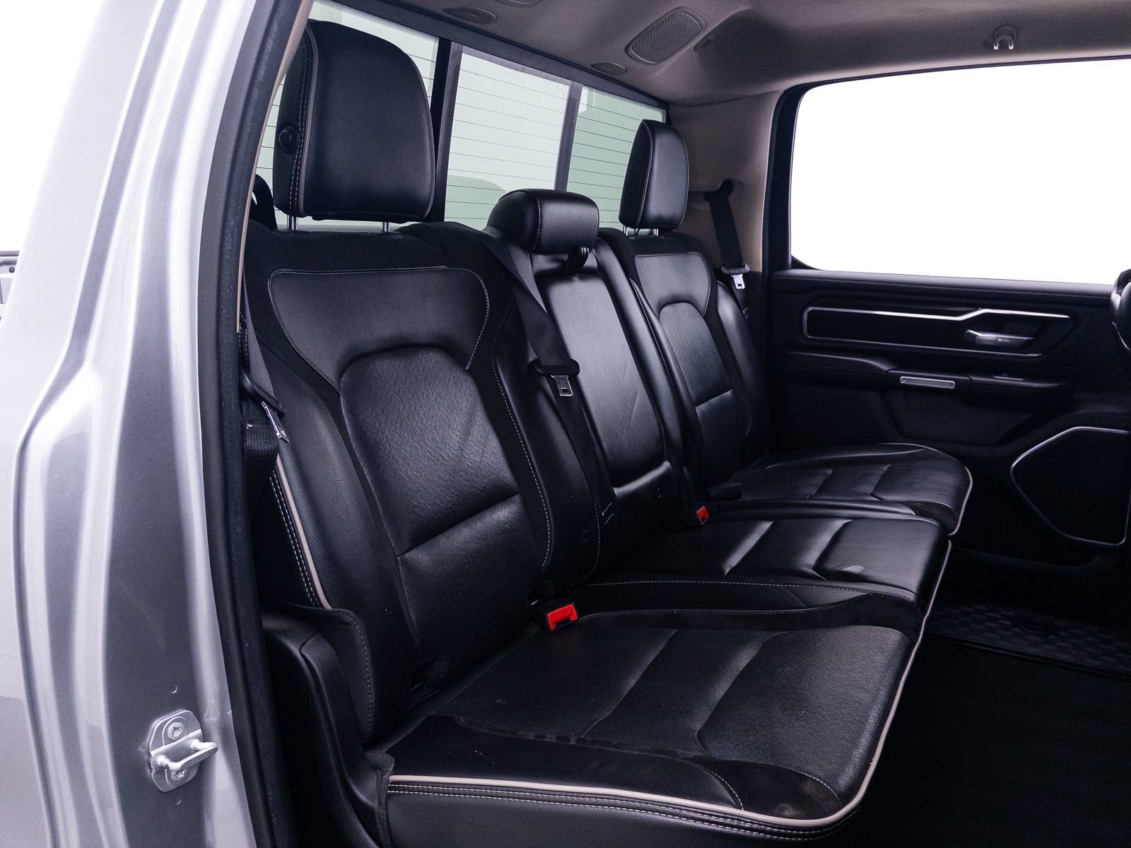 Used 2021 RAM 1500 Laramie w/ Off Road Group AWD/4WD image 47