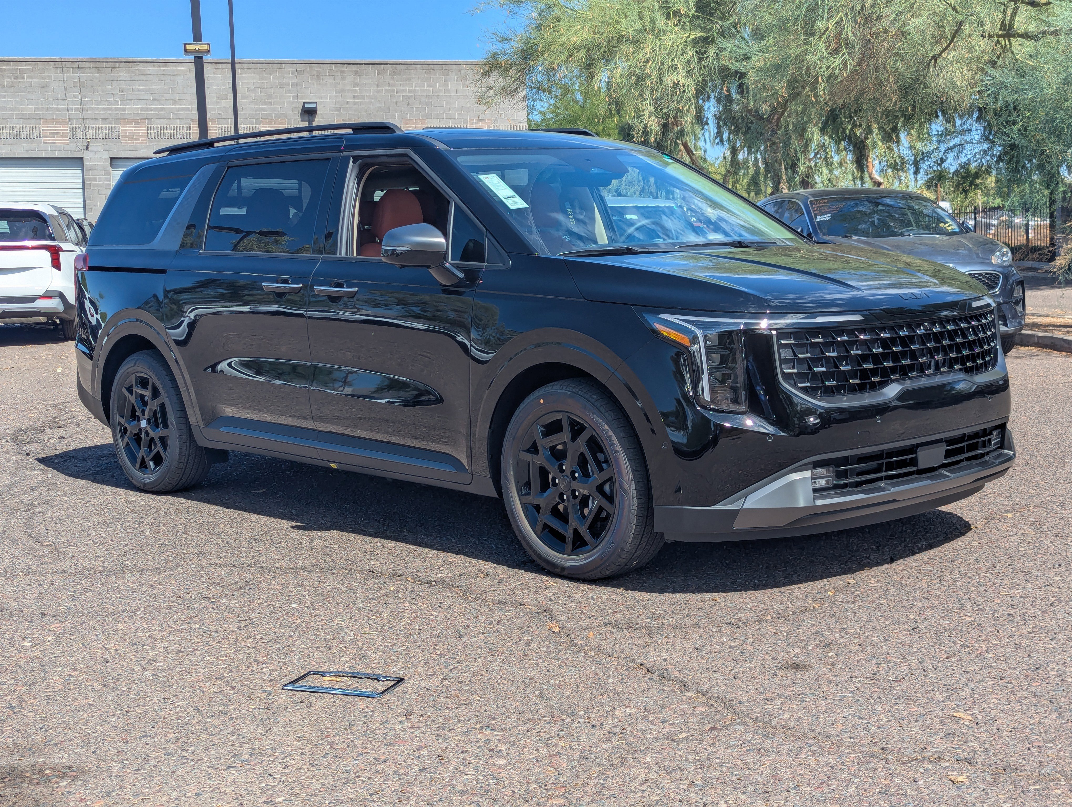 New 2026 Kia Carnival SX image 1