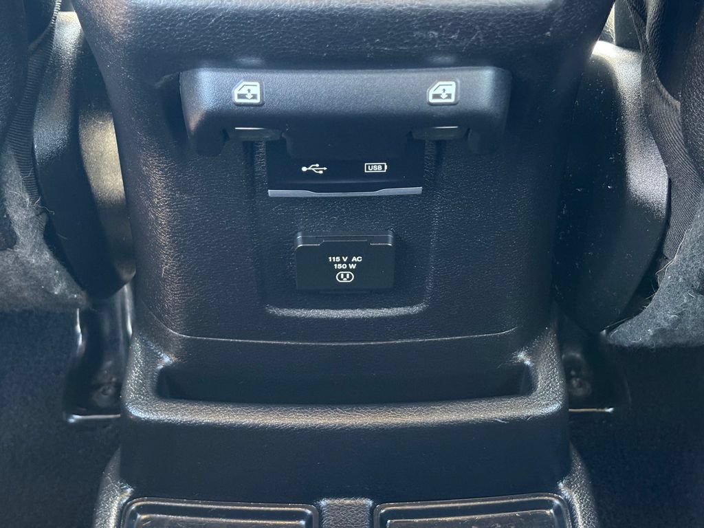 Used 2019 Jeep Wrangler Unlimited Rubicon AWD/4WD image 23