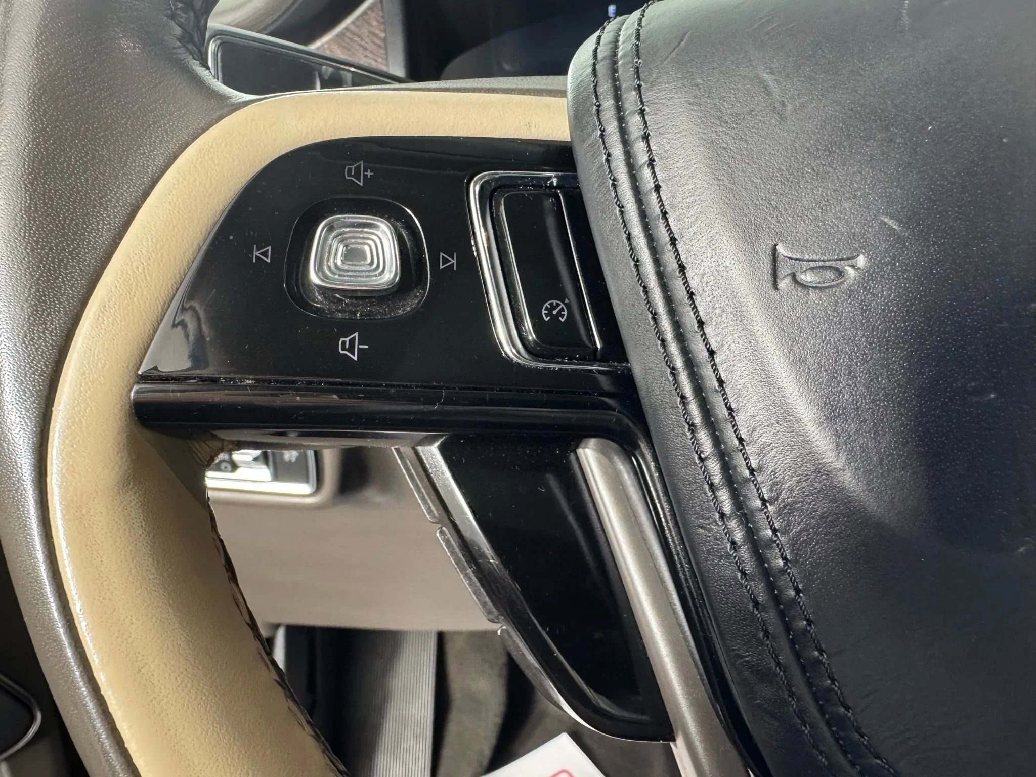 Used 2022 Lincoln Aviator Reserve w/ Elements Package Plus image 15