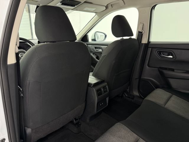Used 2024 Nissan Rogue SV FWD image 31