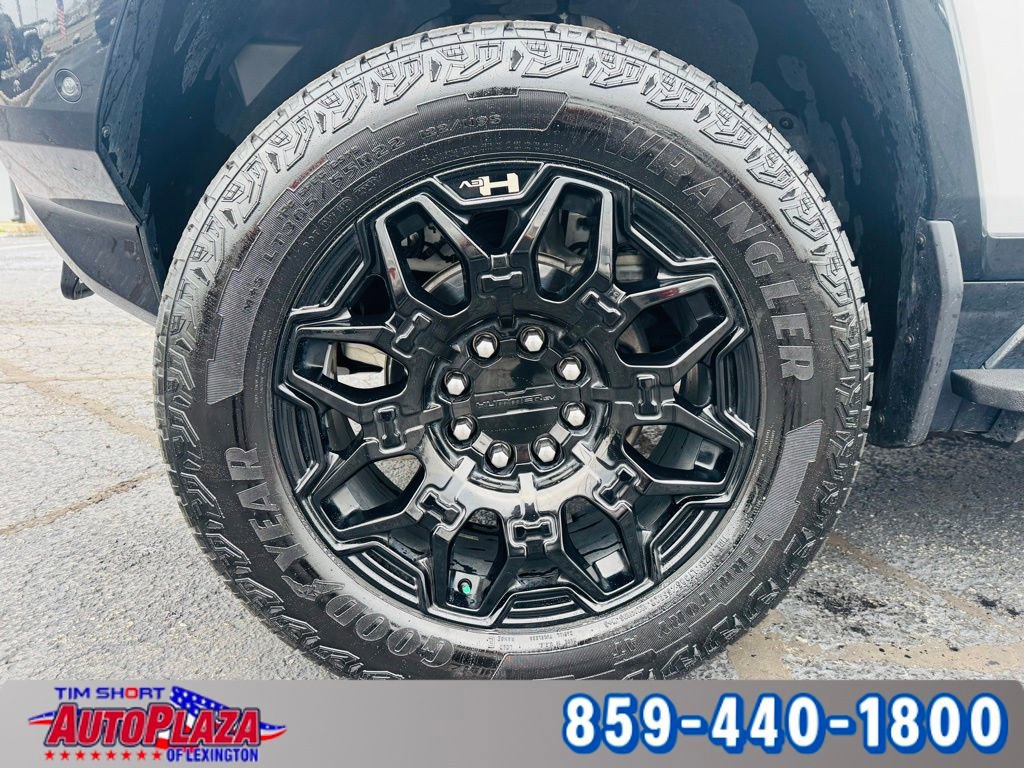 Used 2025 GMC Hummer EV 2X image 21