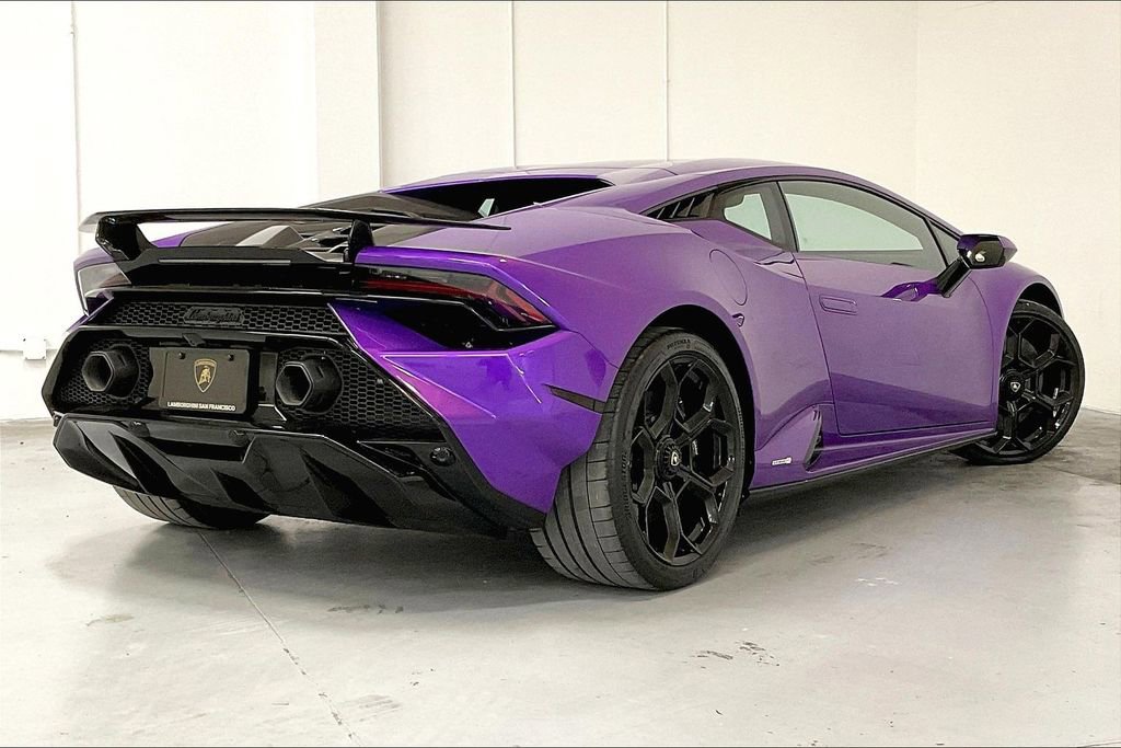 Used 2024 Lamborghini Huracan Tecnica image 4