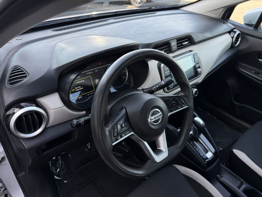 Used 2021 Nissan Versa SV image 17