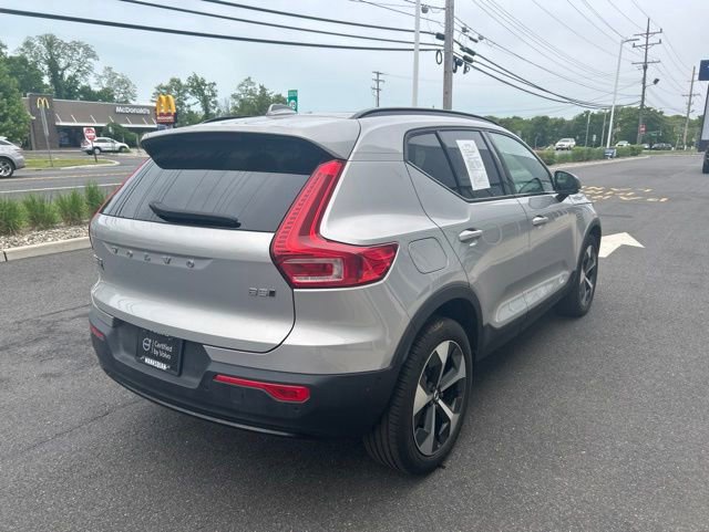Certified 2025 Volvo XC40 B5 Plus AWD/4WD image 5