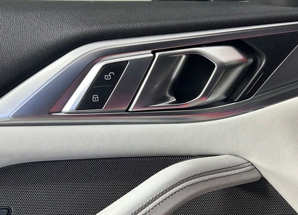 Used 2021 BMW M4 Competition w/ Executive Package RWD image 40