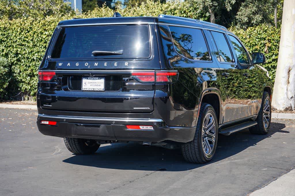 Used 2023 Jeep Wagoneer L Series II AWD/4WD image 5
