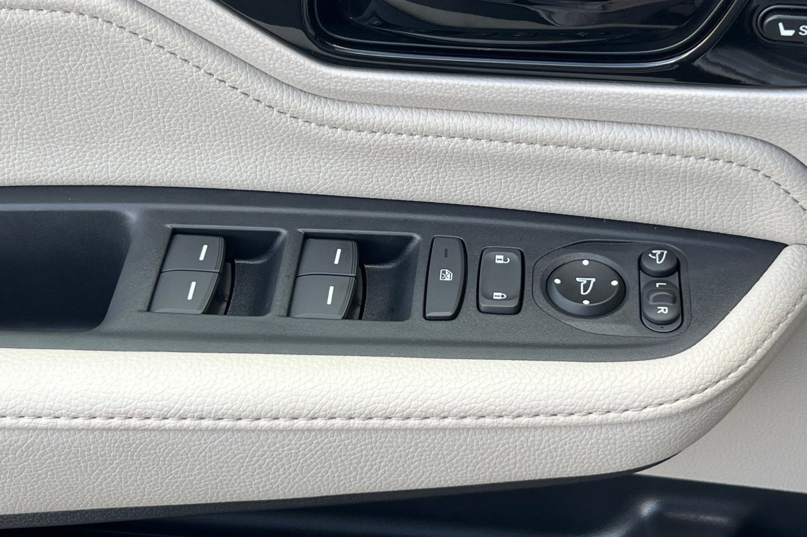 New 2026 Honda Odyssey Elite image 13