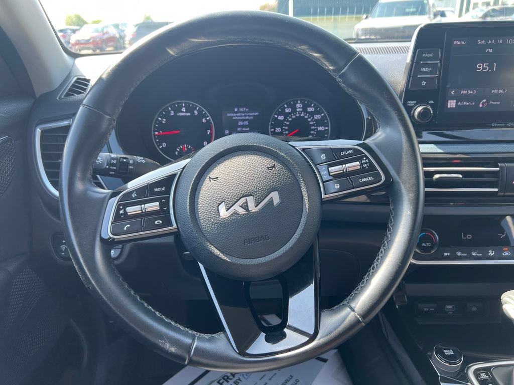 Used 2023 Kia Seltos S FWD image 17