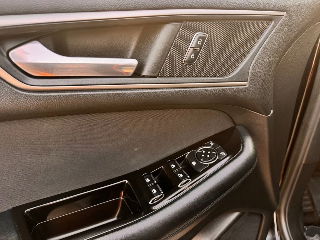 Used 2017 Ford Edge SEL w/ Class II Trailer Tow Package image 38