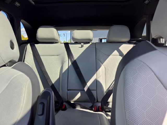 Used 2021 Volkswagen ID.4 Pro S AWD/4WD image 17