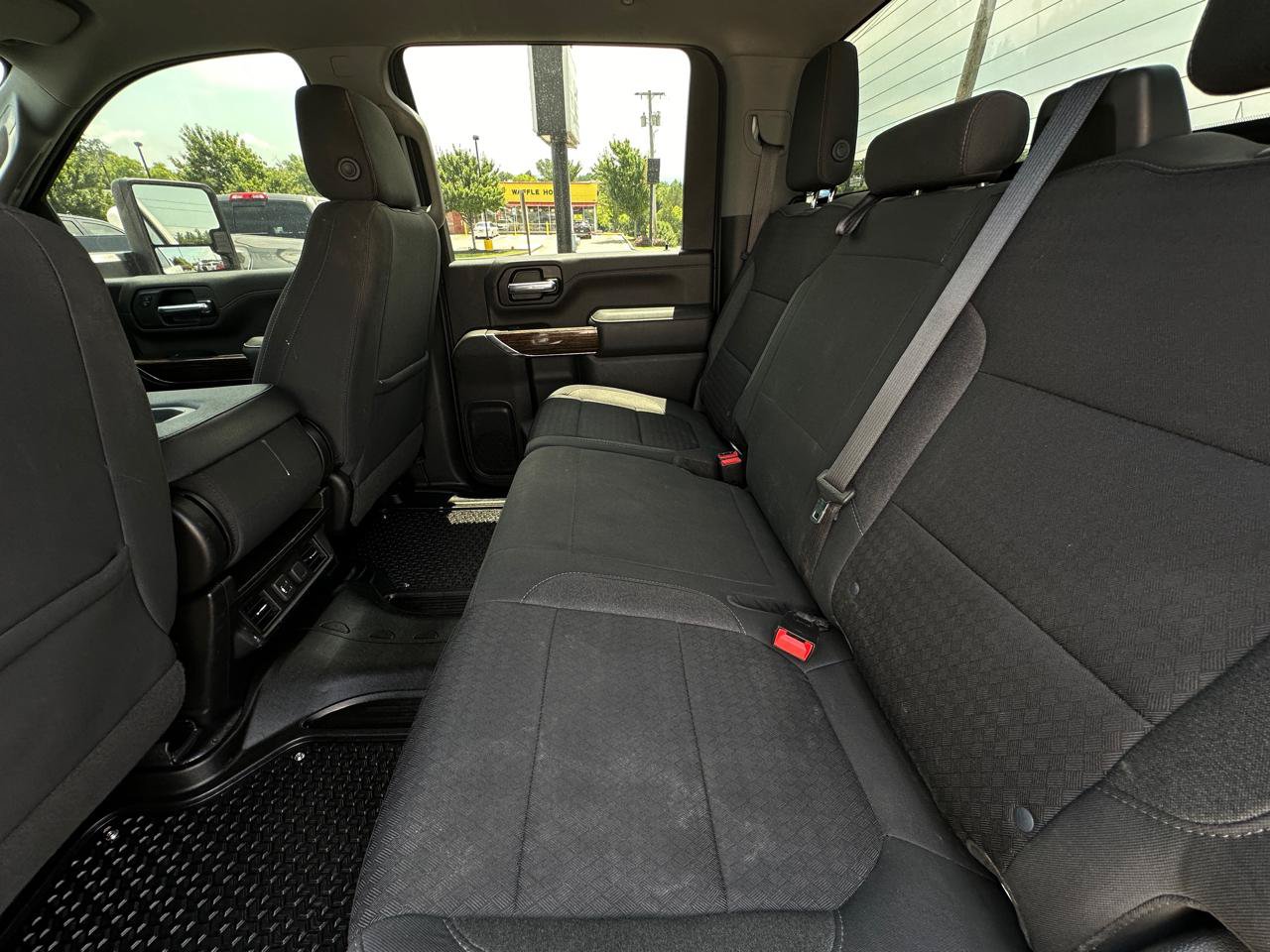 Used 2022 GMC Sierra 3500 SLE w/ SLE Value Package AWD/4WD image 9