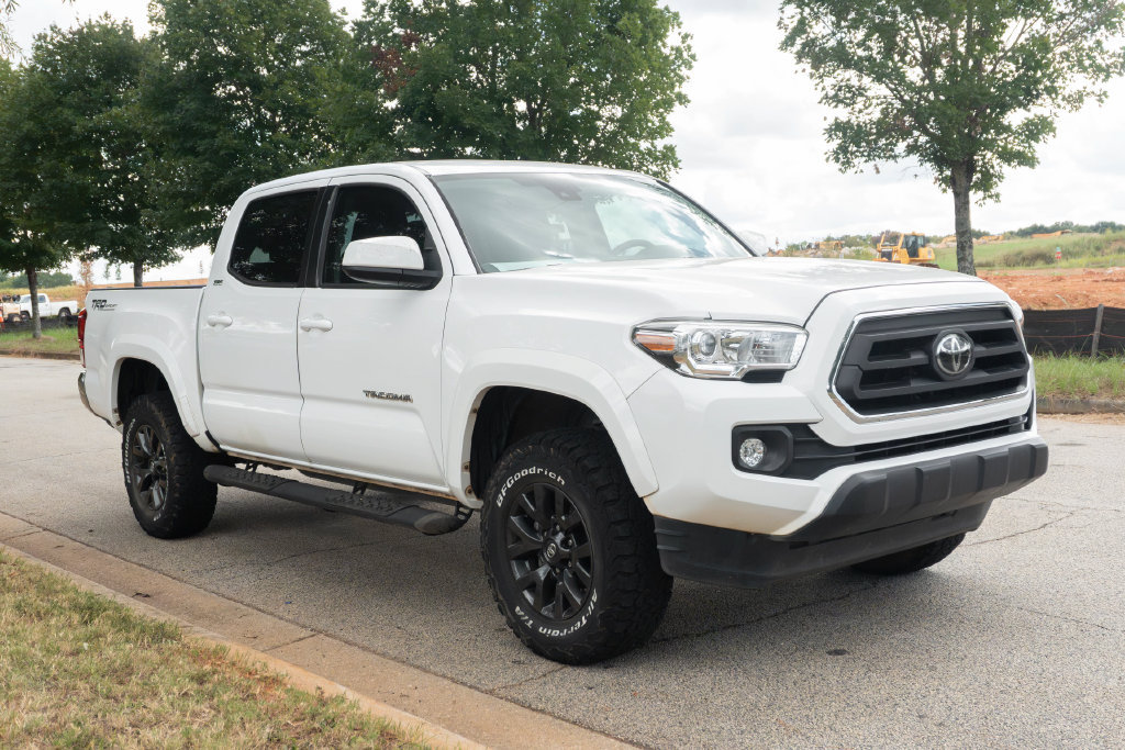 Used 2021 Toyota Tacoma SR5 RWD image 4