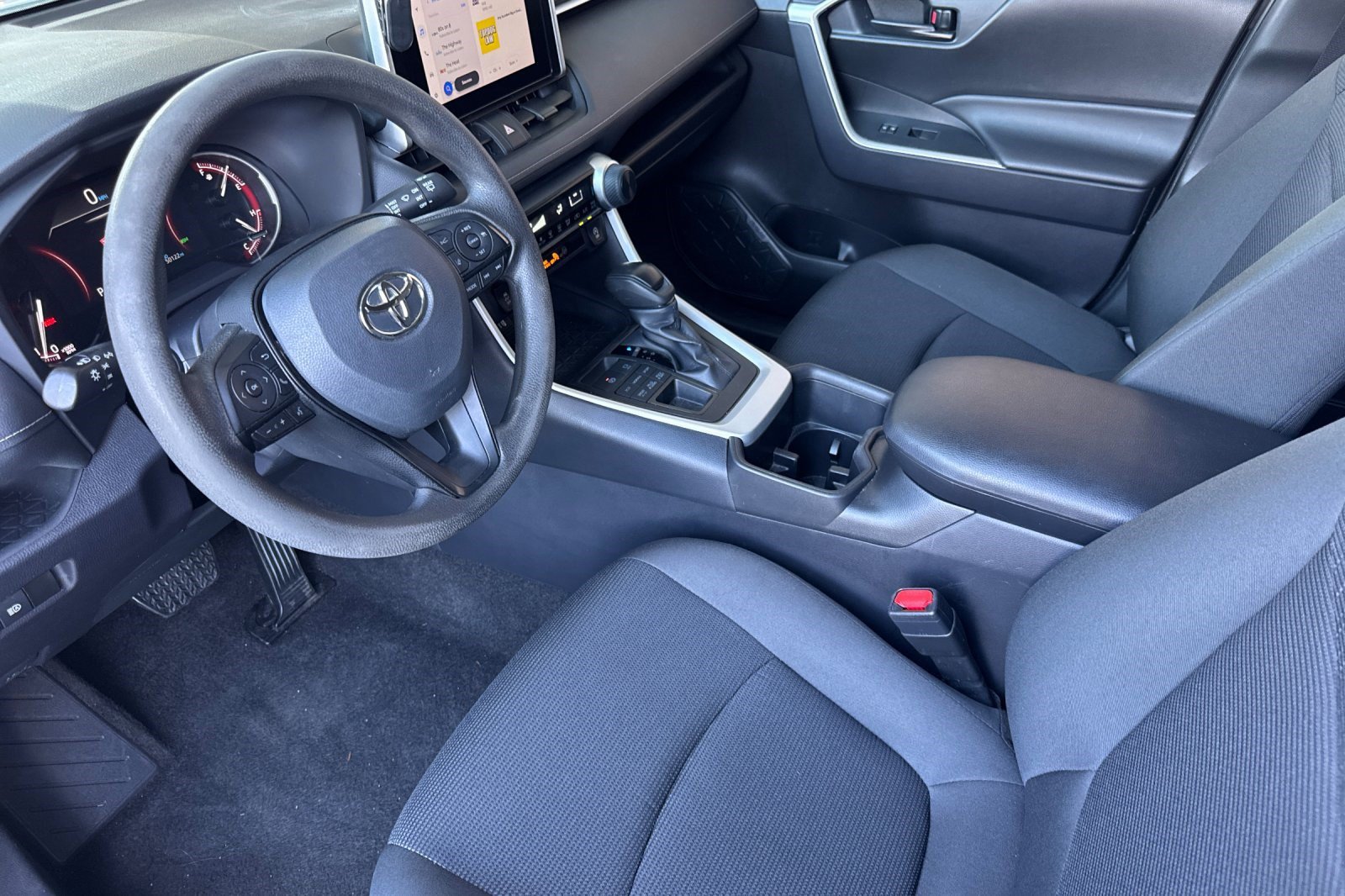 Certified 2024 Toyota RAV4 LE AWD/4WD image 4