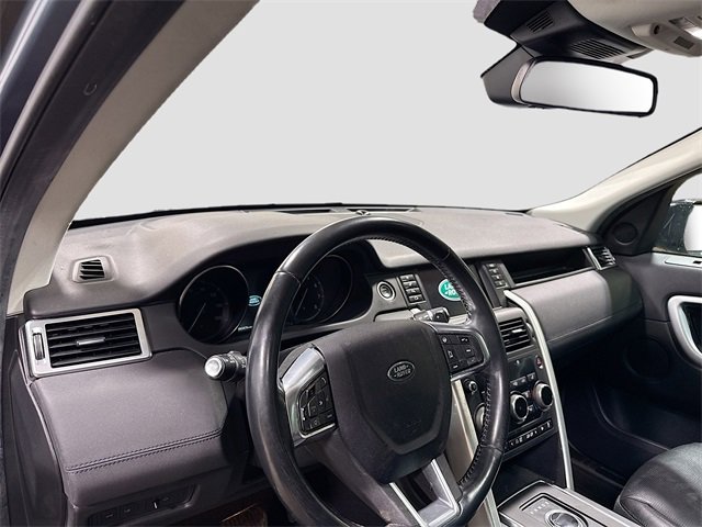 Used 2018 Land Rover Discovery Sport HSE image 11