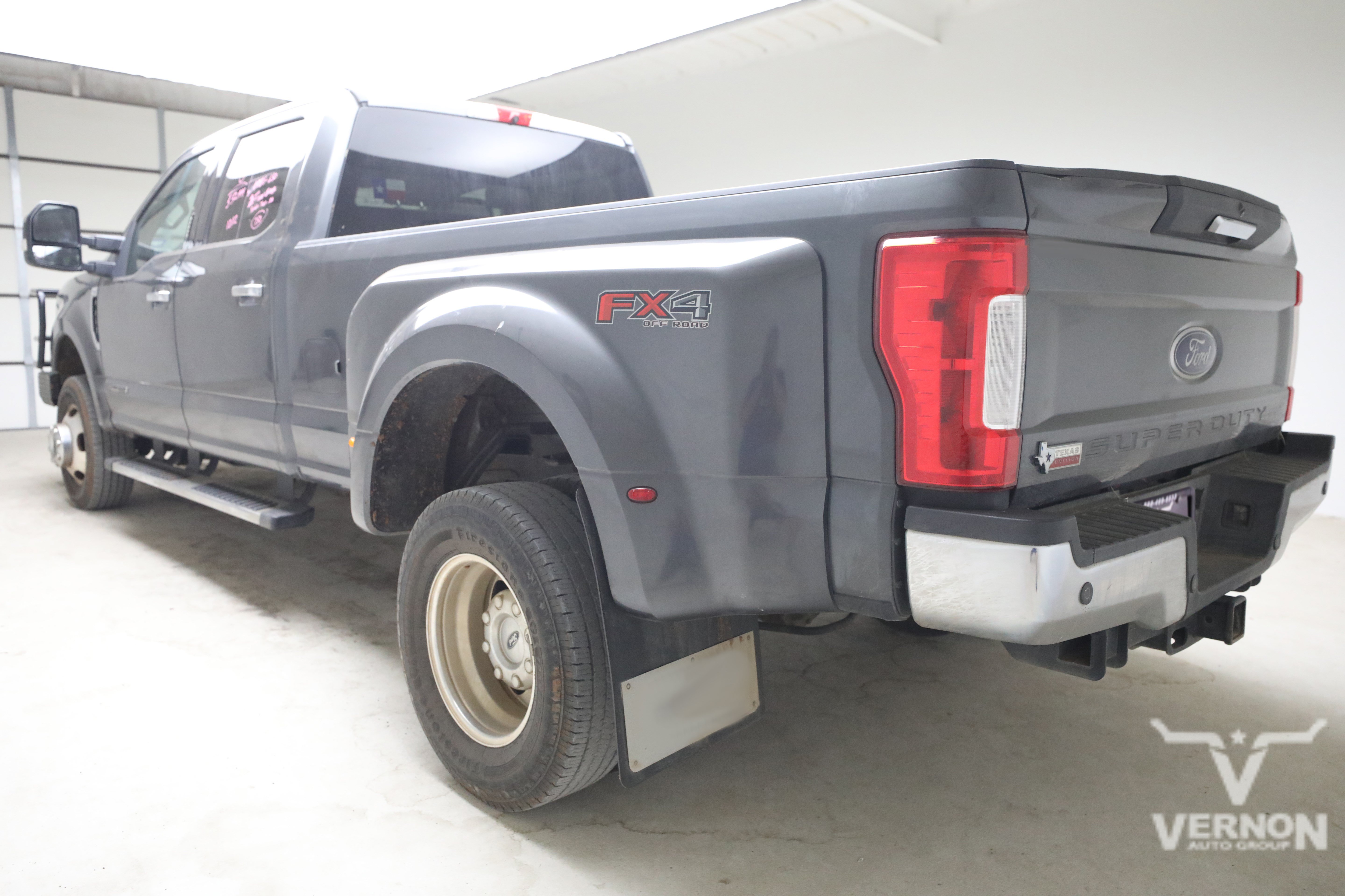 Used 2019 Ford F350 XLT w/ XLT Premium Package AWD/4WD image 2