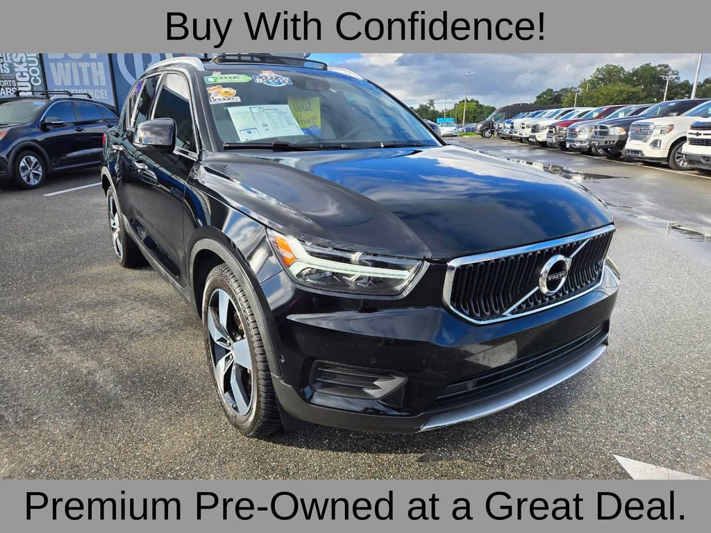 Used 2019 Volvo XC40 T4 Momentum