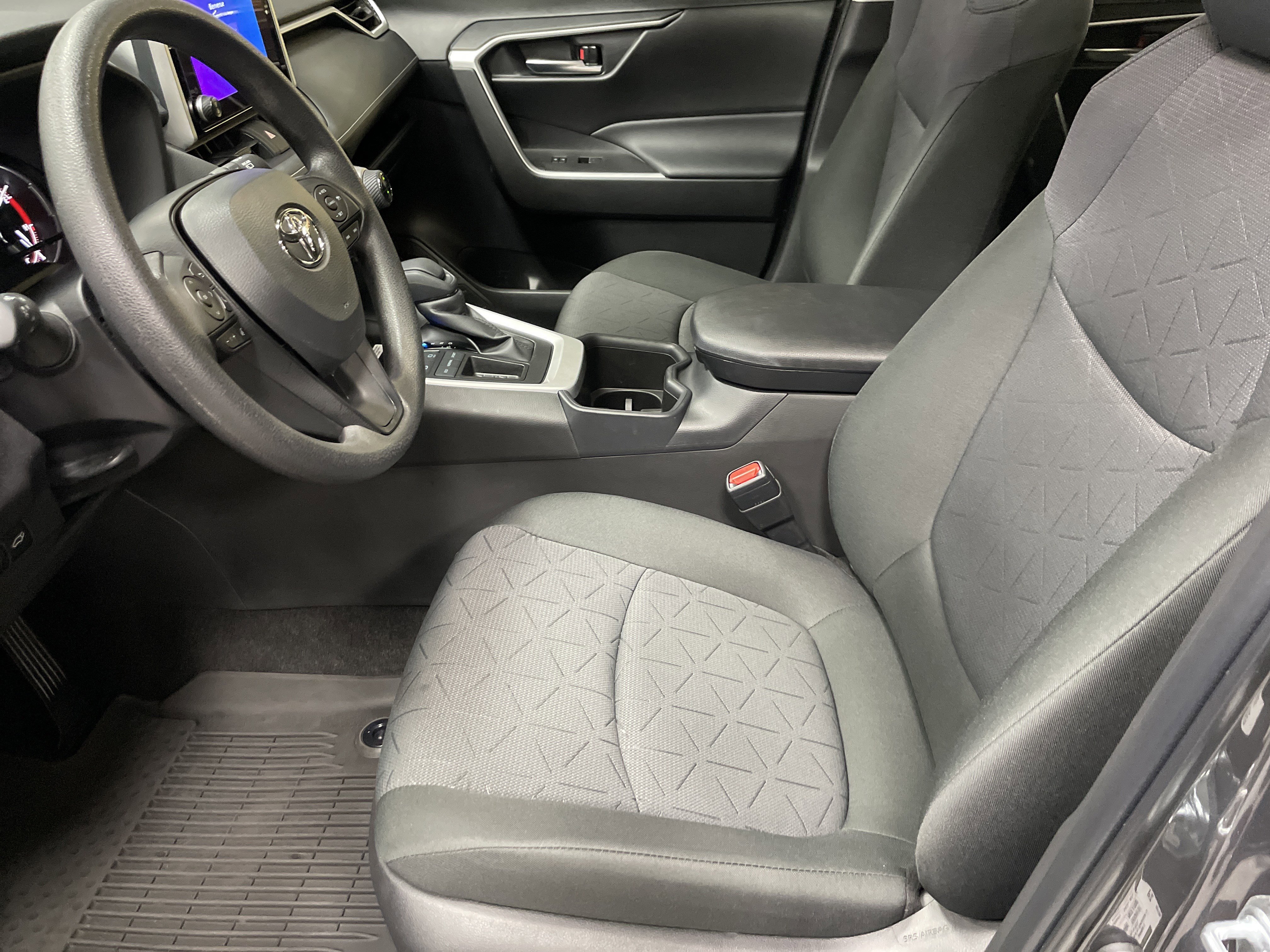 Certified 2025 Toyota RAV4 XLE w/ Convenience Package FWD image 16