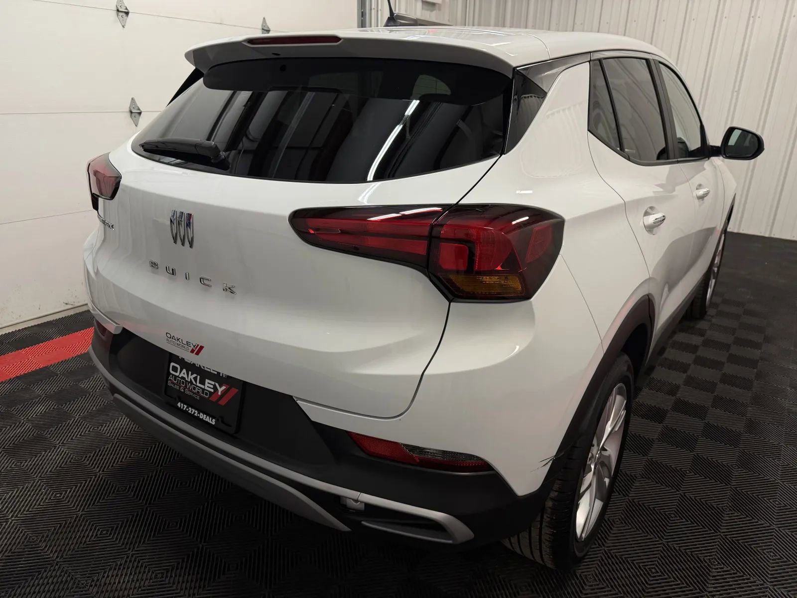 Used 2025 Buick Encore GX Preferred image 16