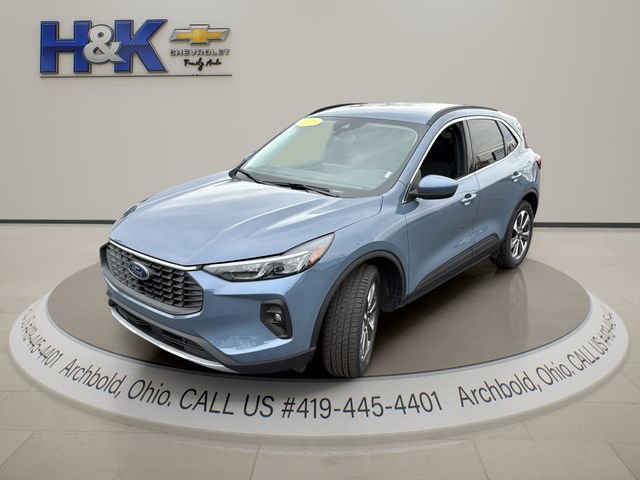 Used 2025 Ford Escape Platinum AWD/4WD image 5