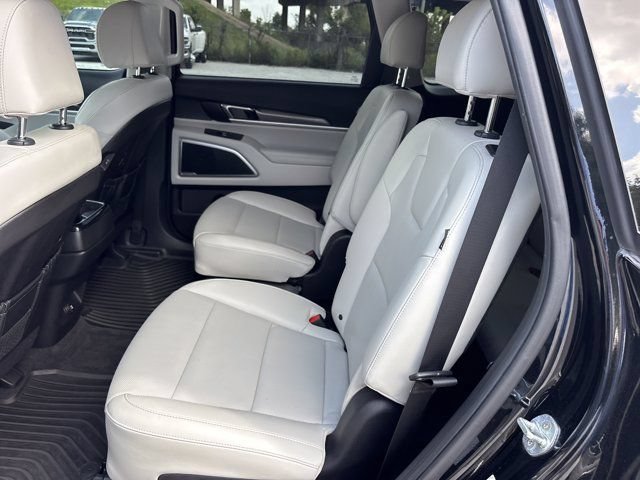 Used 2023 Kia Telluride S AWD/4WD image 13