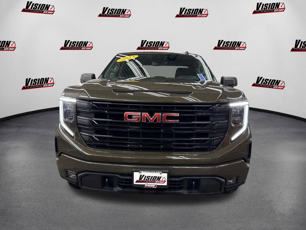 Used 2023 GMC Sierra 1500 Elevation image 2