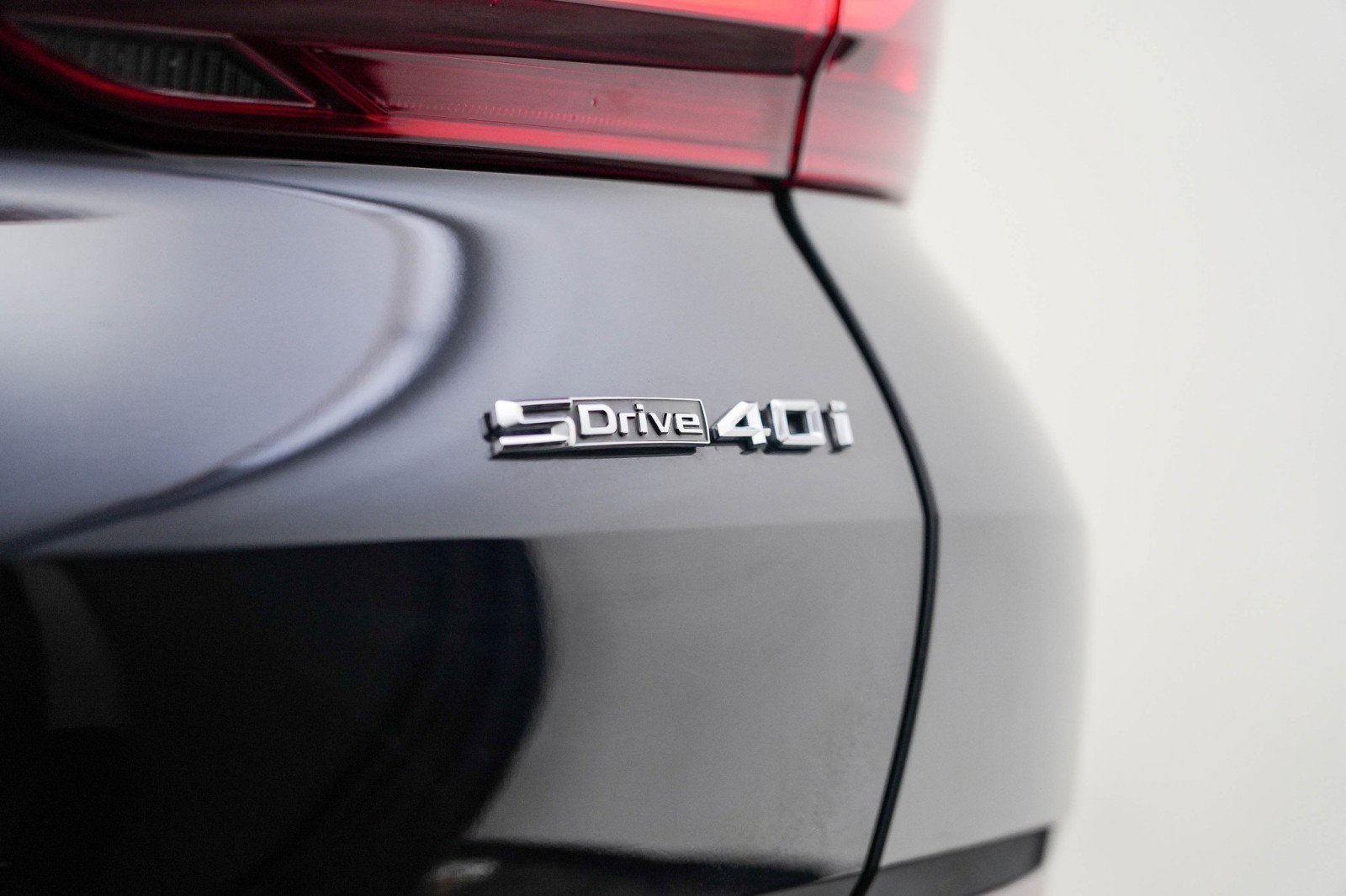 Used 2020 BMW X6 sDrive40i w/ Executive Package RWD image 15