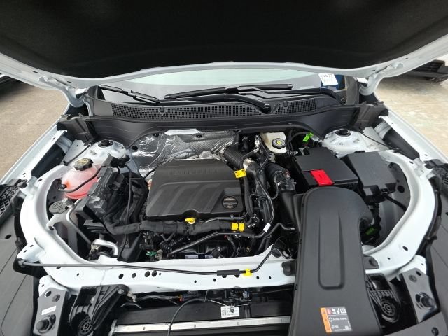 New 2026 Chevrolet Trax RS w/ Sunroof Package FWD image 31