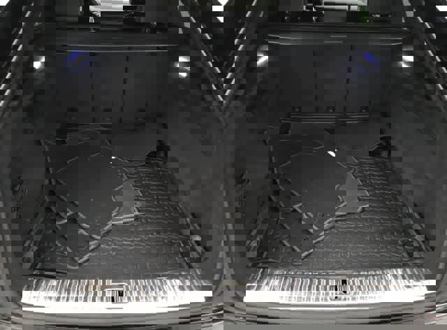 Used 2019 Audi Q8 Prestige w/ Year 1 Package image 7