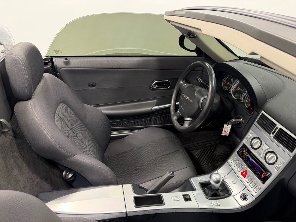 Used 2005 Chrysler Crossfire Convertible image 37