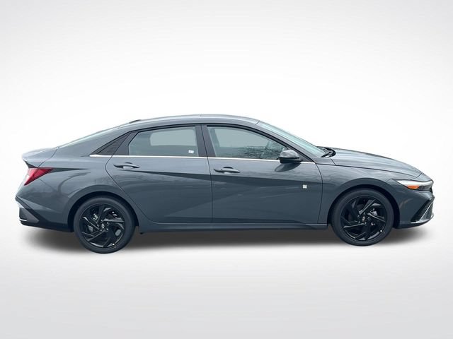 New 2026 Hyundai Elantra SEL Sport Premium FWD image 6