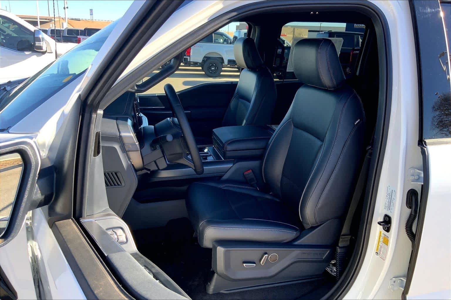 New 2025 Ford F150 Lariat w/ Equipment Group 502A High image 9