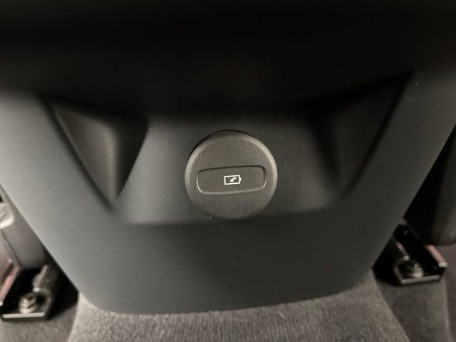 Used 2023 Volvo XC60 B5 Plus w/ Protection Package Premier FWD image 47