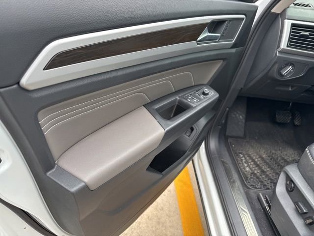 Used 2023 Volkswagen Atlas SE w/ Panoramic Sunroof Package image 28