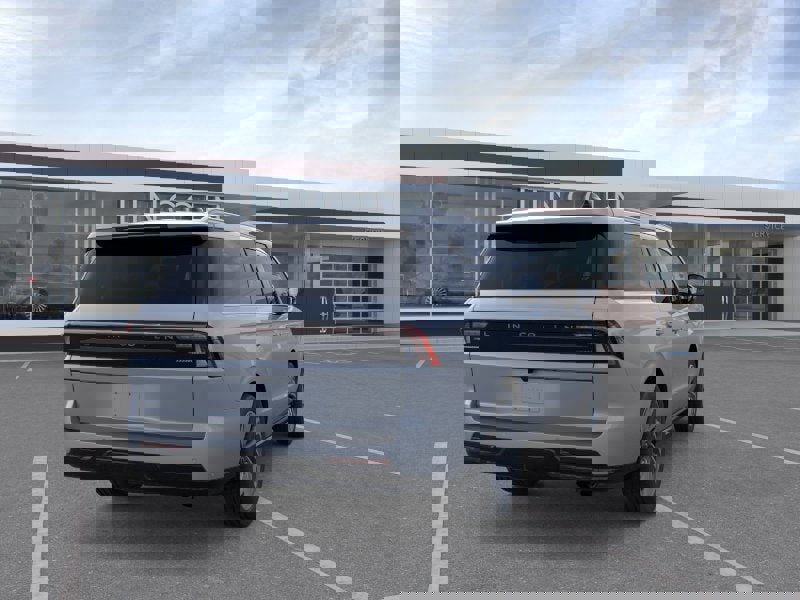 New 2026 Lincoln Navigator L Reserve image 8