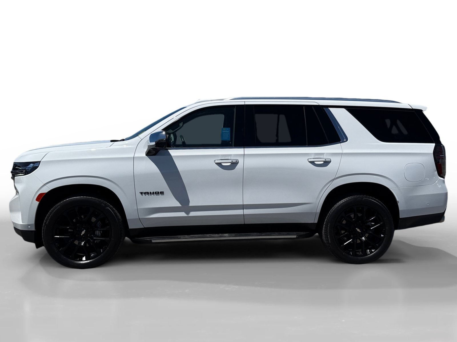 Used 2023 Chevrolet Tahoe Premier w/ Advanced Technology Package AWD/4WD image 2