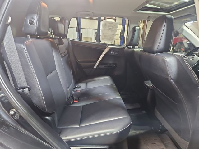 Used 2018 Toyota RAV4 Limited w/ Advanced Technology Package image 27