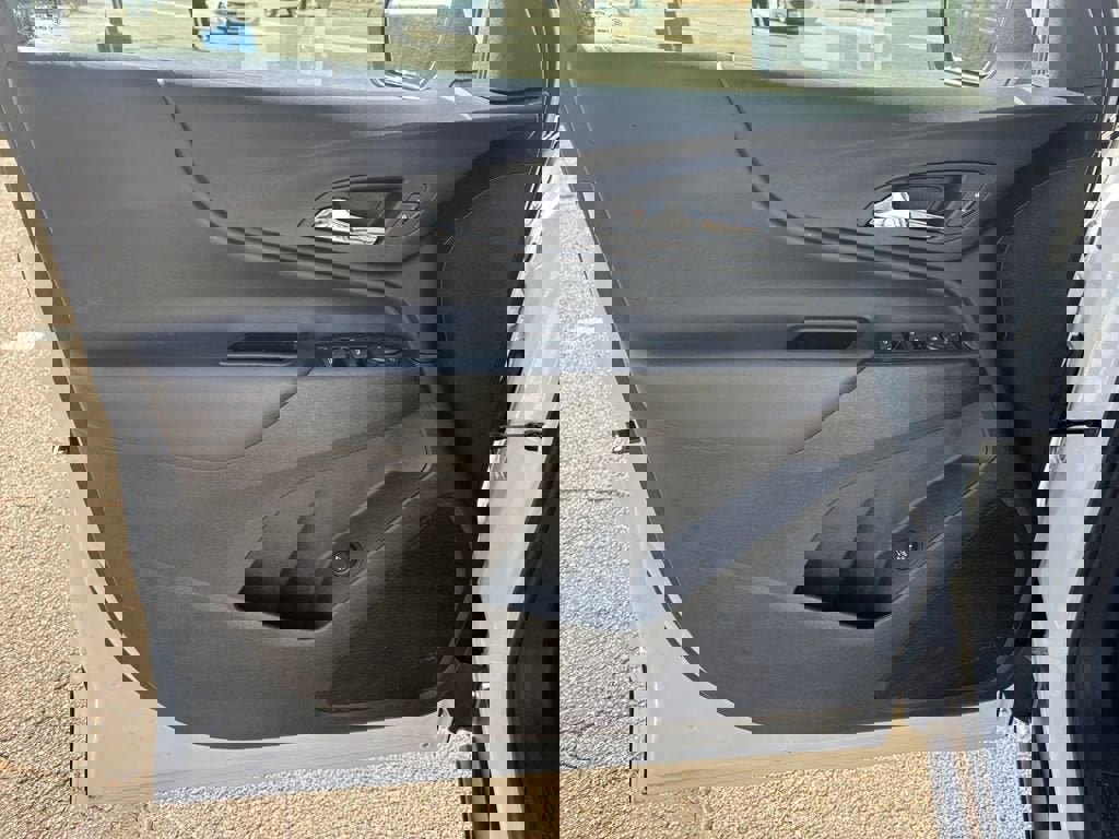 Used 2024 Chevrolet Equinox LT image 16