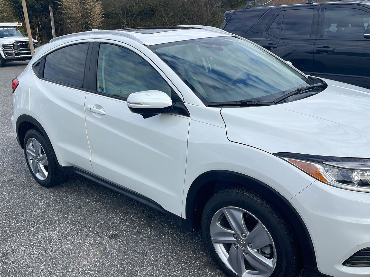 Used 2019 Honda HR-V EX image 3