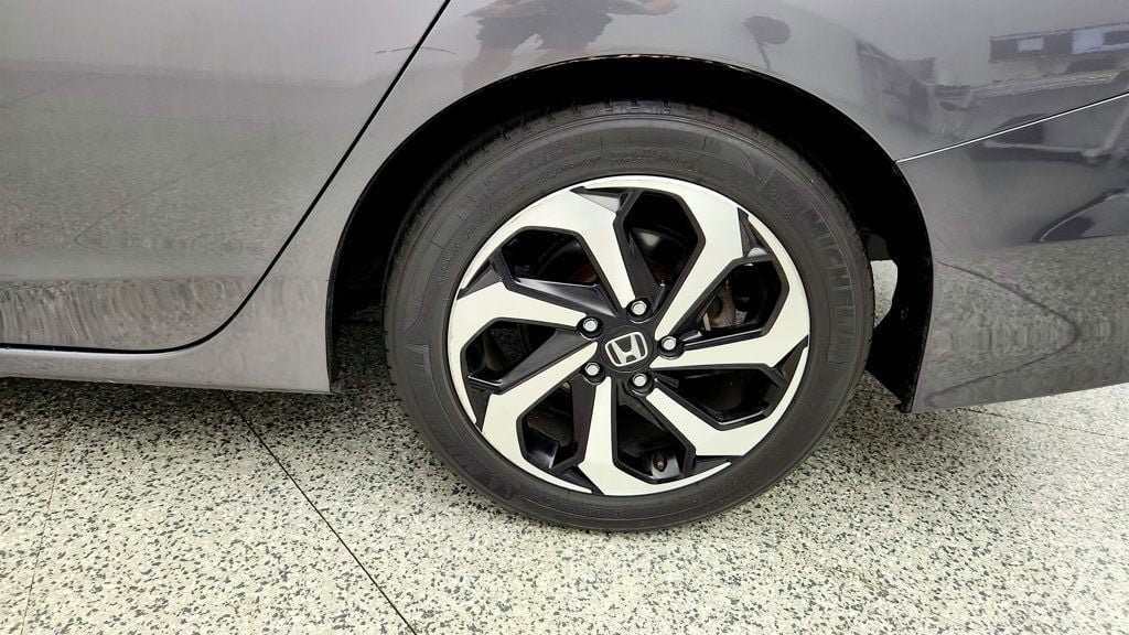 Used 2017 Honda Accord EX-L image 9