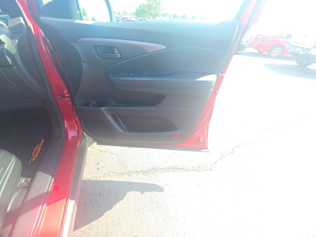 Certified 2023 Honda Passport TrailSport image 33