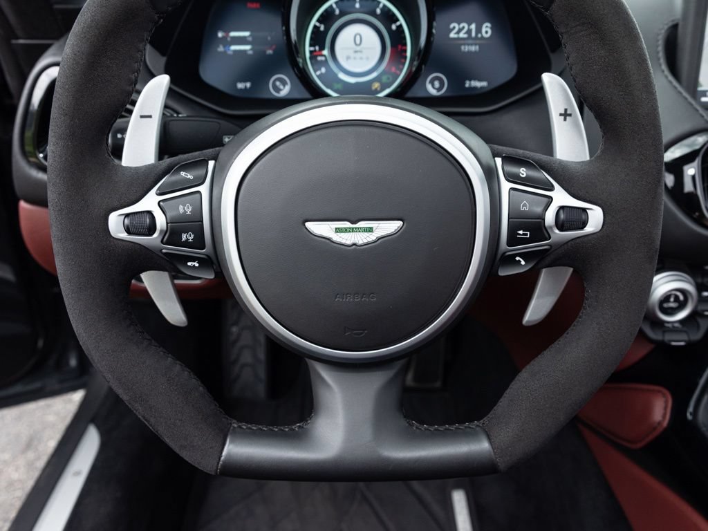 Used 2021 Aston Martin V8 Vantage Roadster RWD image 29