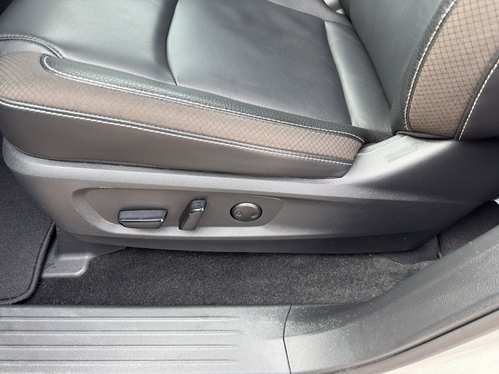 Certified 2025 Nissan Pathfinder SL w/ SL Premium Package image 15